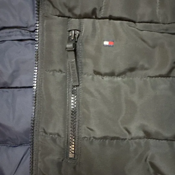 Tommy Hilfiger Men's Medium Puffer Jacket Black Hooded Warm Like Down Coat NWT‎ - Picture 7 of 14